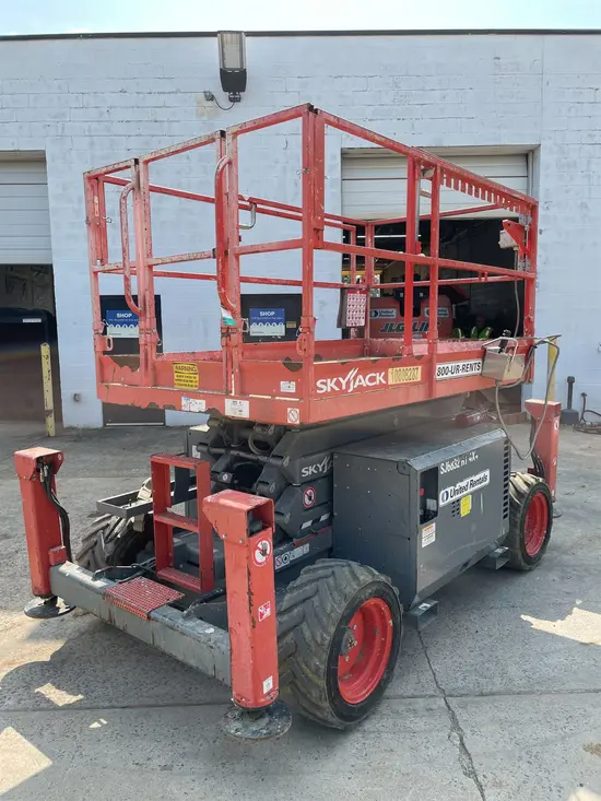 2018 Skyjack SJ6832RT Rough Terrain Scissor Lift