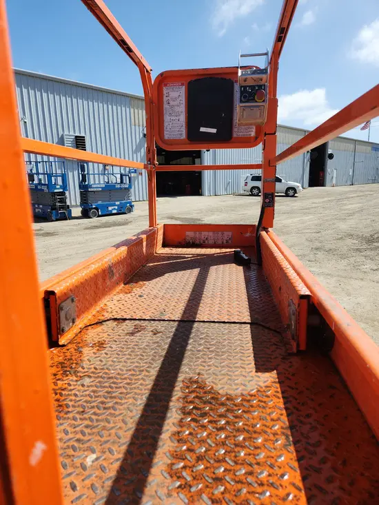 2019 Snorkel S3226E Scissor Lift