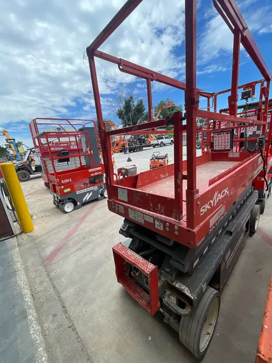 2019 Skyjack SJ3220 Scissor Lift