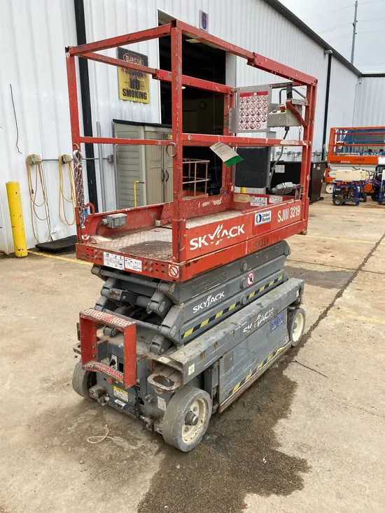 2015 Skyjack SJIII3219 Scissor Lift