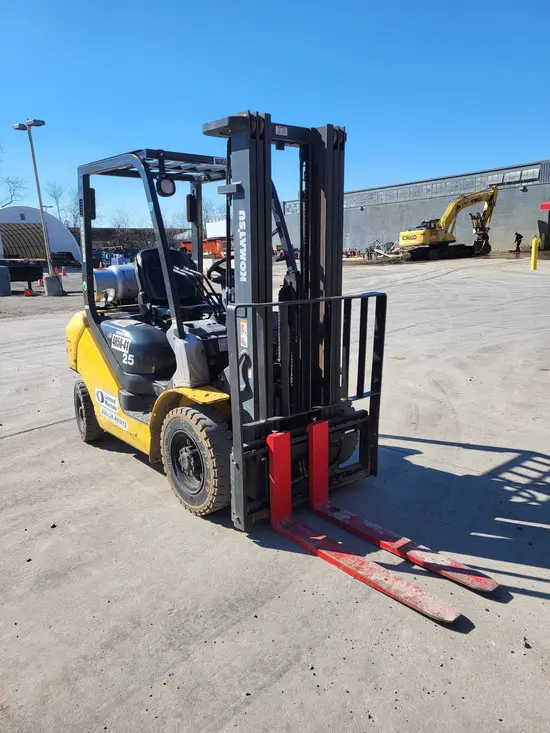 2019 Komatsu FG25T-16 Warehouse Forklift