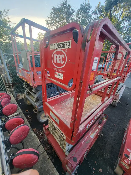 2019 MEC 1330SE Scissor Lift