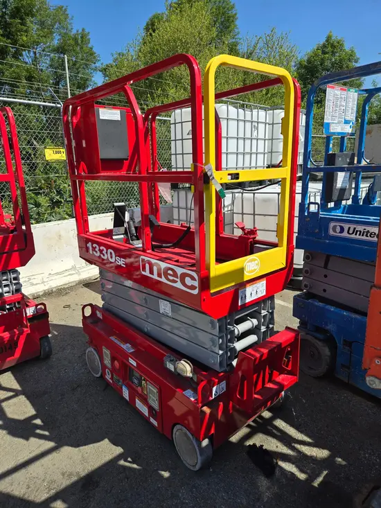 2019 MEC 1330SE Scissor Lift