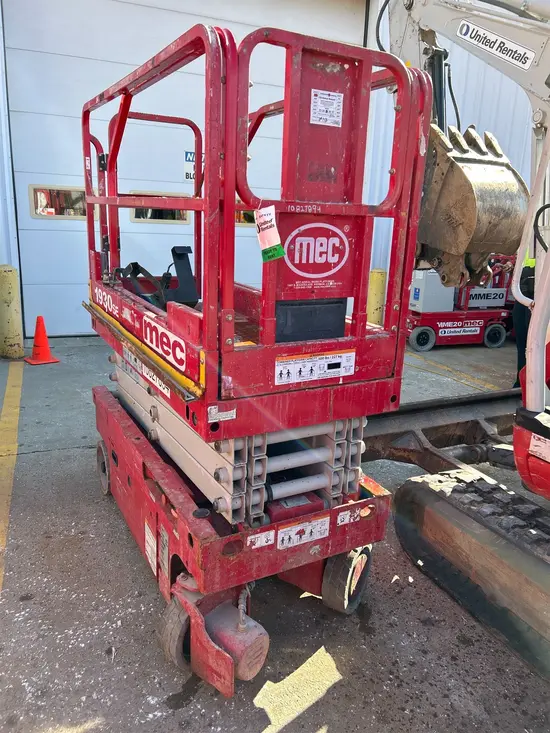 2018 MEC 1930SE Scissor Lift