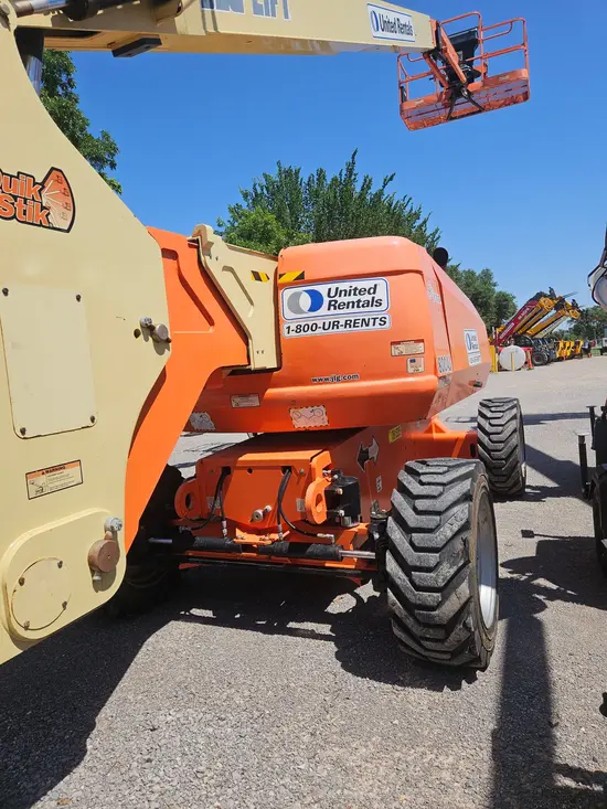2017 JLG 800AJ Articulating Boom Lift