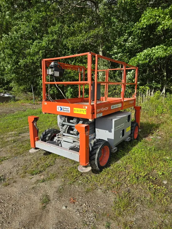 2020 Skyjack SJ6826RT Rough Terrain Scissor Lift