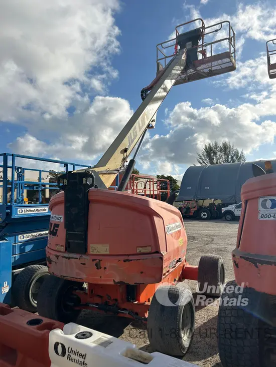 2017 JLG 400S Boom Lift