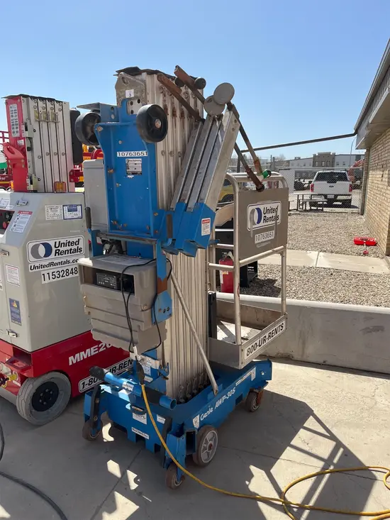 2018 Genie AWP-30SDC Pusharound Lift