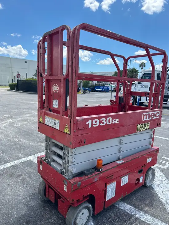 2017 MEC 1930SE Scissor Lift