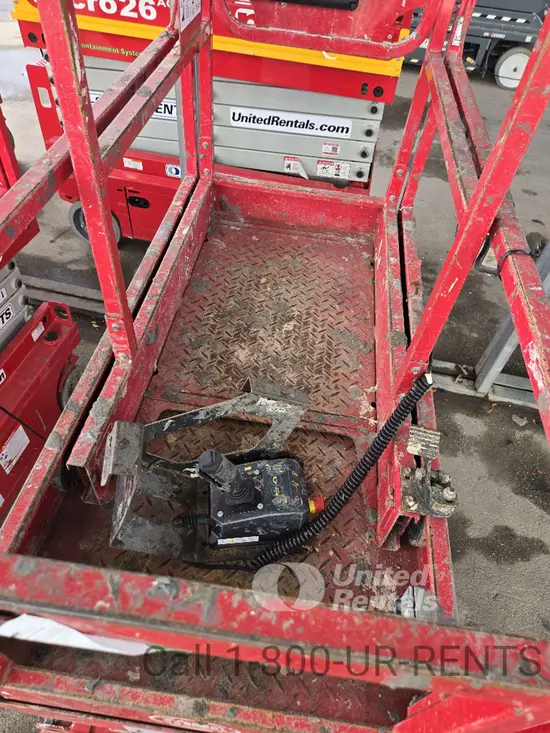 2018 MEC MICRO 19 Scissor Lift