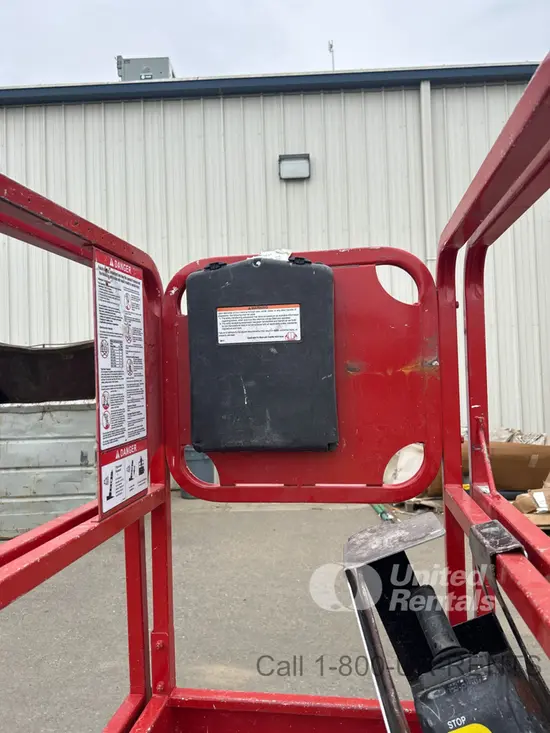 2018 MEC 1330SE Scissor Lift