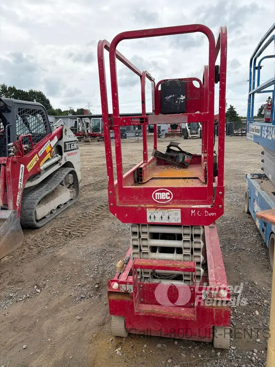 2018 MEC MICRO 19 Scissor Lift