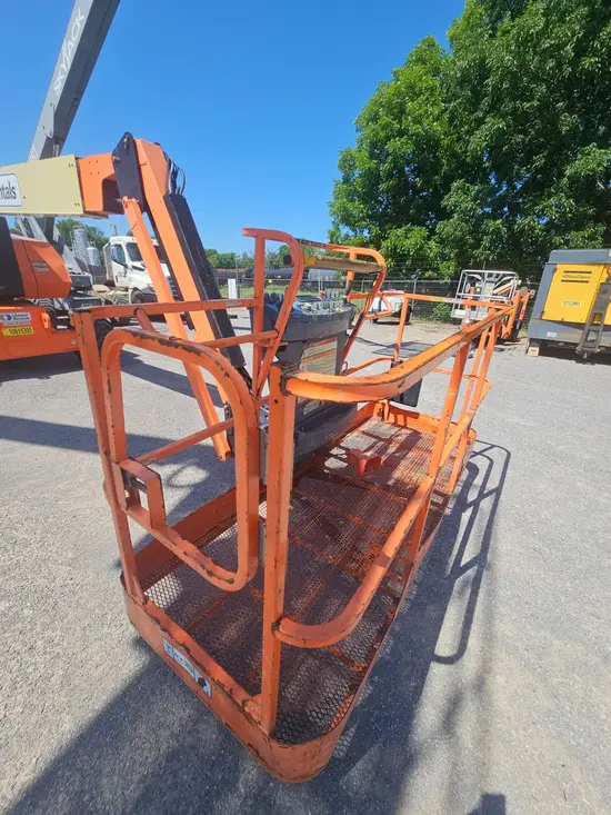 2017 JLG 800AJ Articulating Boom Lift