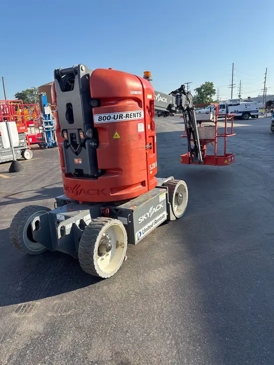 2018 Skyjack SJ30ARJE Articulating Boom Lift