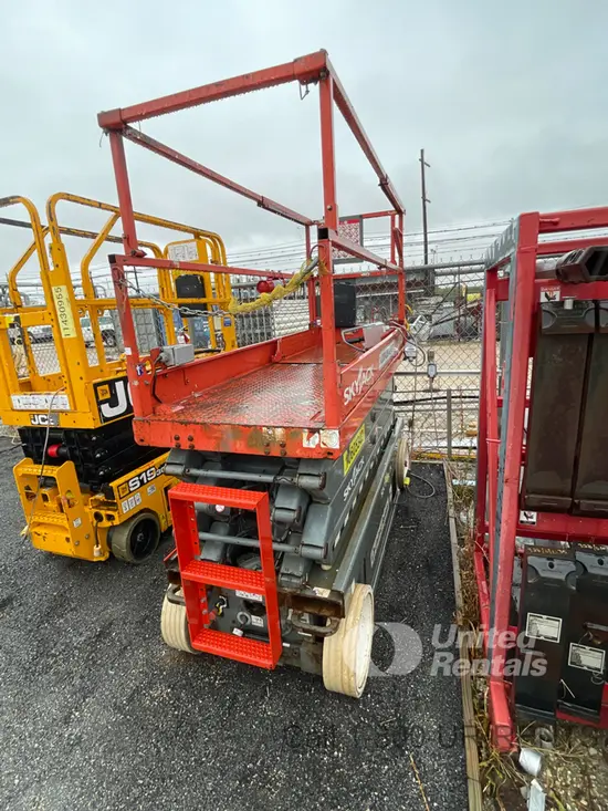 2017 Skyjack SJIII3226 Scissor Lift
