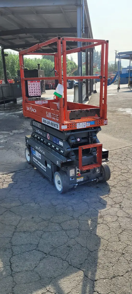 2018 Skyjack SJIII3219 Scissor Lift