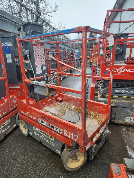 2017 Skyjack SJ12 Self-Propelled One-Person Lift