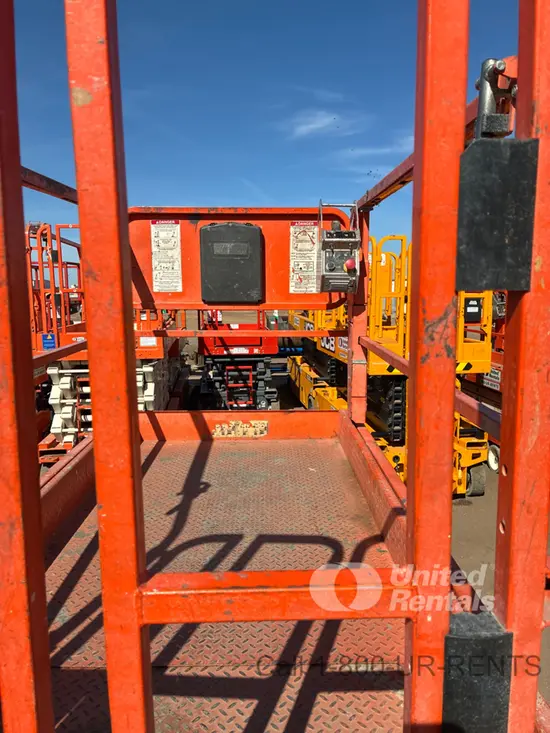 2017 Snorkel S4732E Scissor Lift