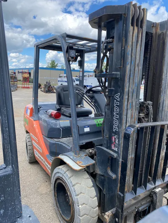 2019 Toyota 8FDU30 Warehouse Forklift