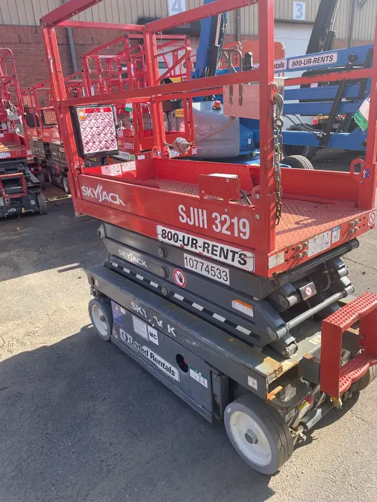 2018 Skyjack SJIII3219 Scissor Lift