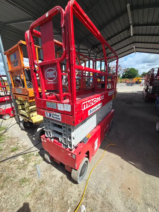 2017 MEC 2632SE Scissor Lift
