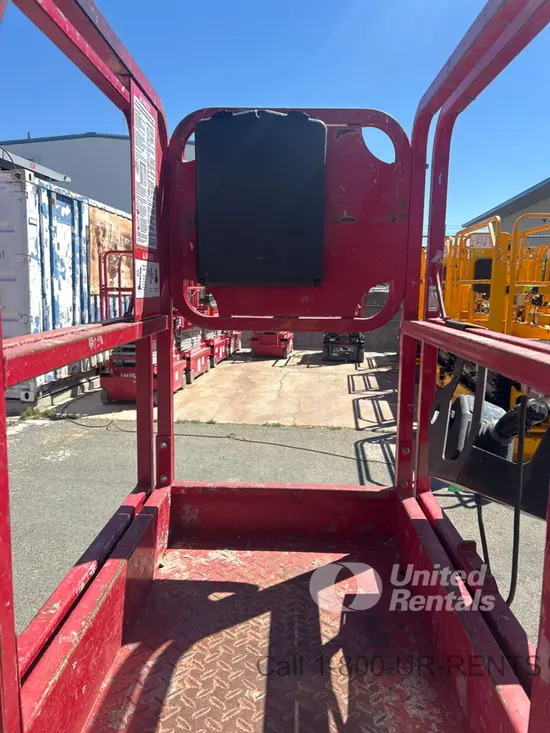 2018 MEC 1330SE Scissor Lift