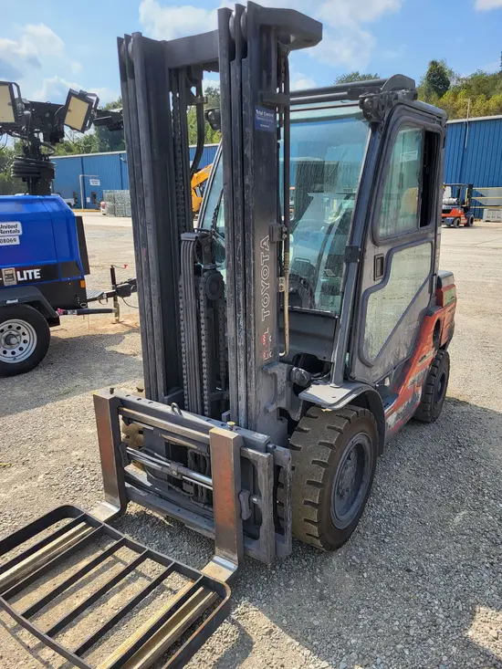 2020 Toyota 8FDU30 Warehouse Forklift