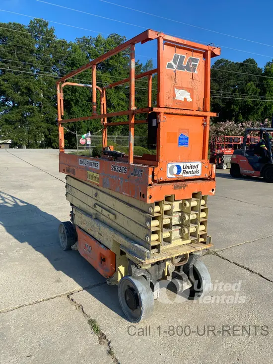 2017 JLG 2632ES Scissor Lift