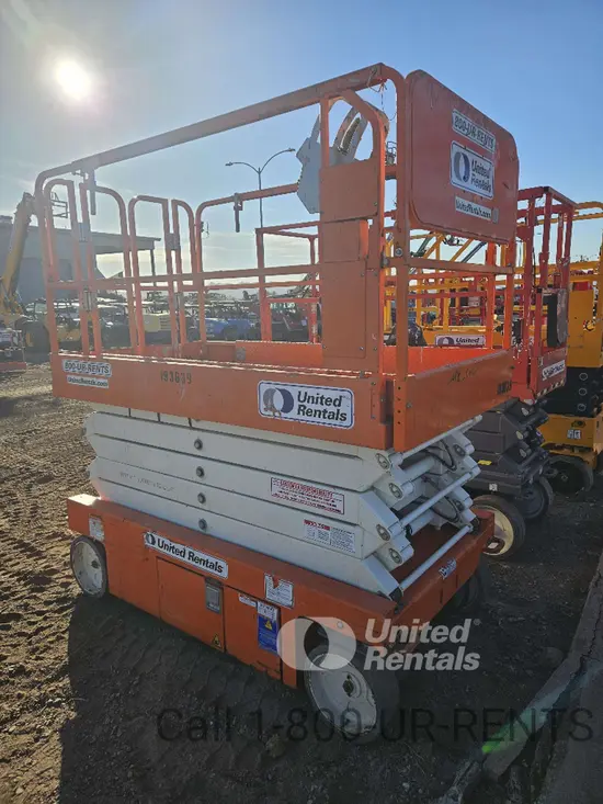 2017 Snorkel S4732E Scissor Lift
