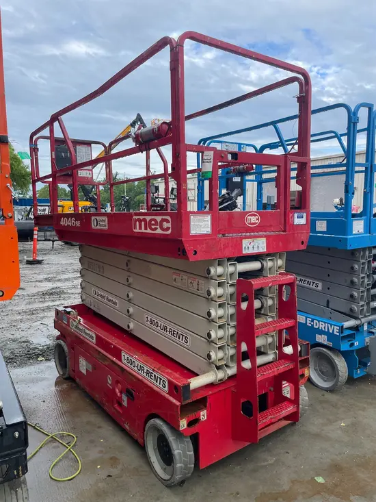 2017 MEC 4046SE Scissor Lift