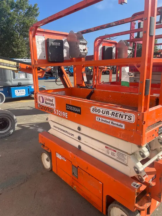 2019 Snorkel S3219E Scissor Lift