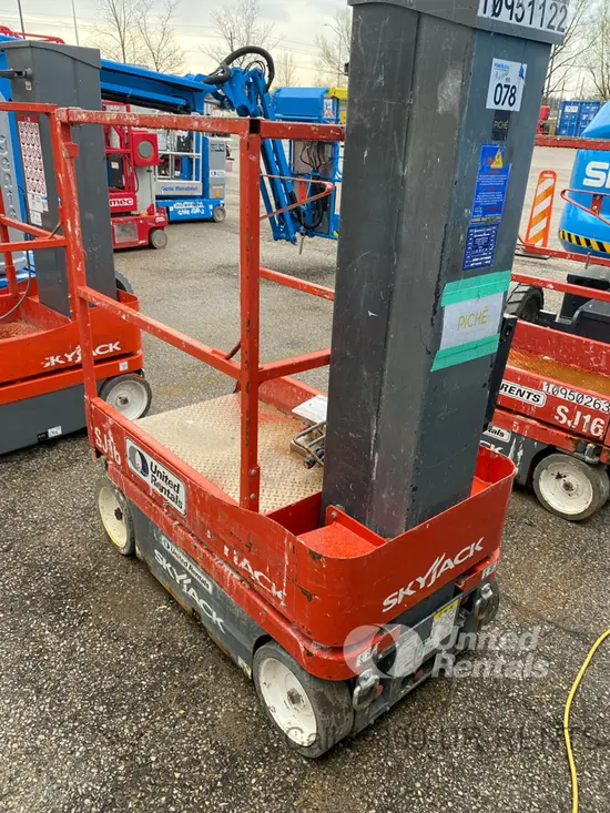 2019 Skyjack SJ16 Self-Propelled One-Person Lift