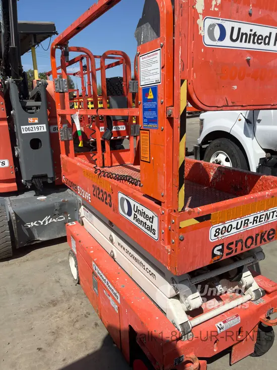 2018 Snorkel S3219E Scissor Lift