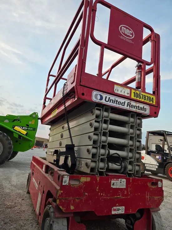 2017 MEC 4046SE Scissor Lift