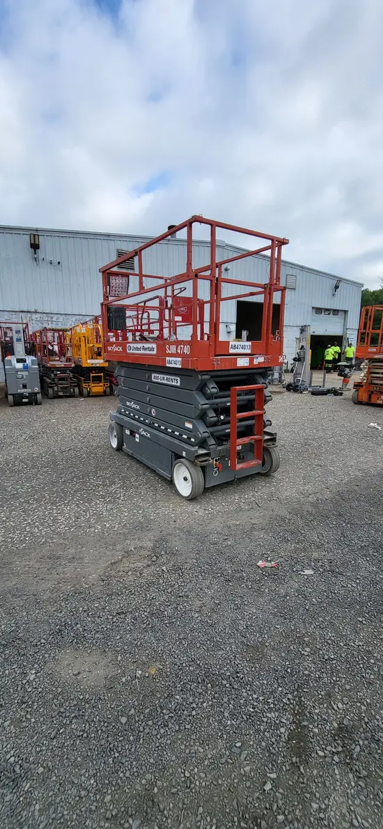2018 Skyjack SJIII4740 Scissor Lift