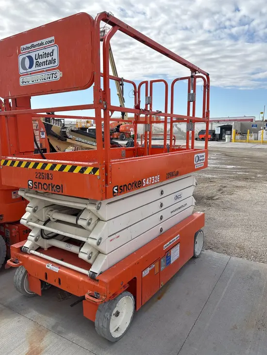 2019 Snorkel S4732E Scissor Lift