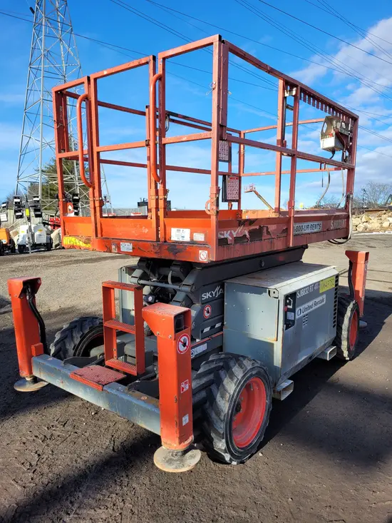 2017 Skyjack SJ6832RT Rough Terrain Scissor Lift