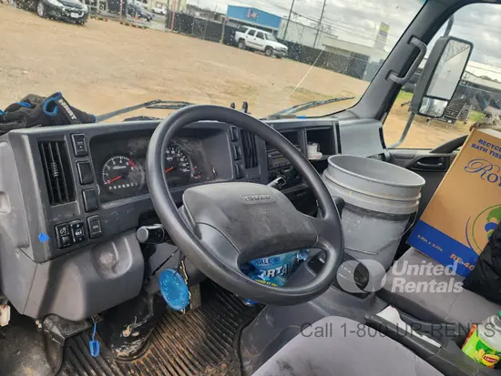 2019 ISUZU NPRHDREGG4X2