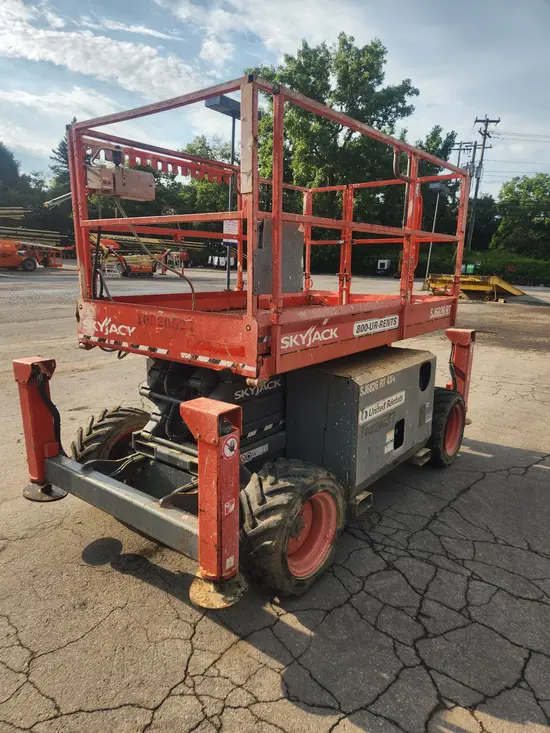 2018 Skyjack SJ6826RT Rough Terrain Scissor Lift