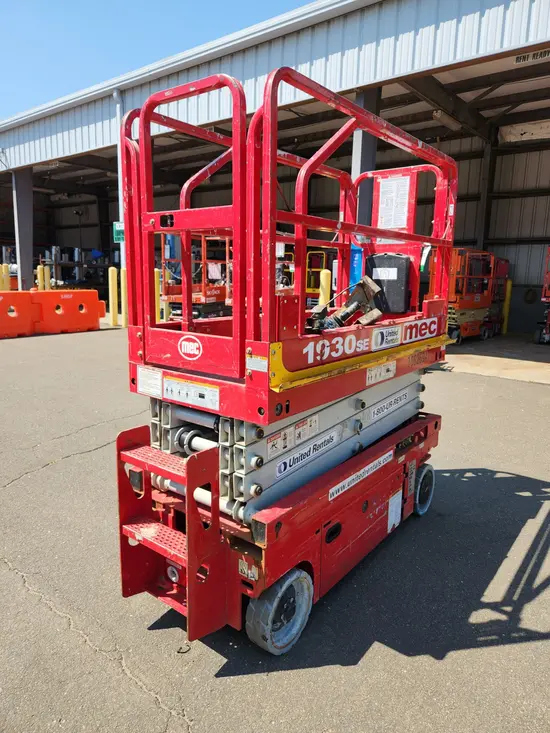 2018 MEC 1930SE Scissor Lift