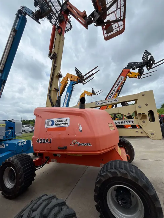 2017 JLG 450AJ Articulating Boom Lift