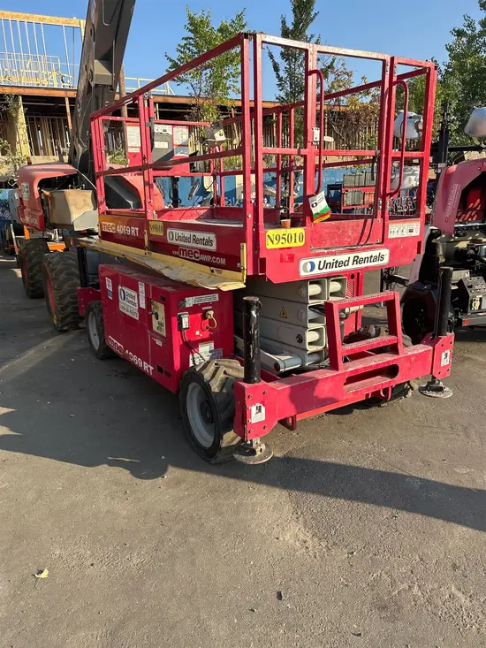 2016 MEC 4069RT Rough Terrain Scissor Lift