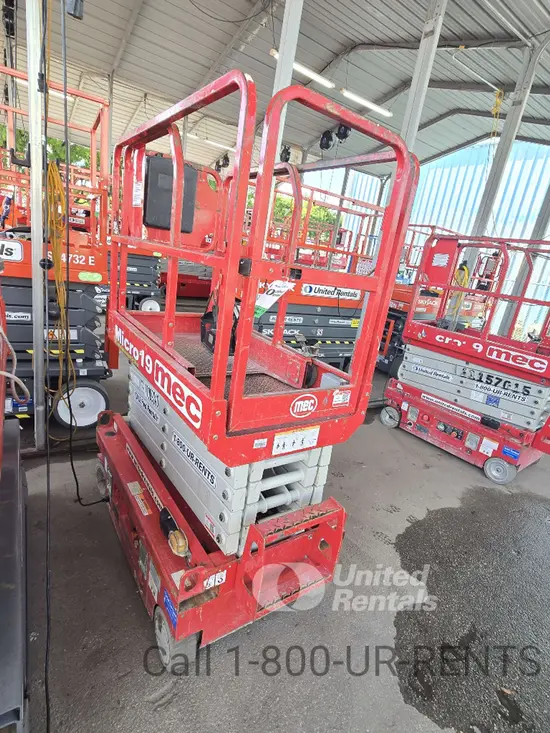 2020 MEC MICRO 19 Scissor Lift