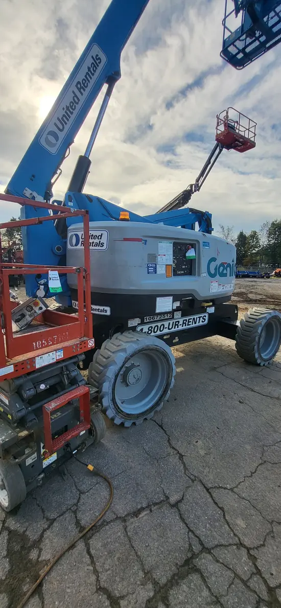 2017 Genie Z-60/37FE Articulating Boom Lift