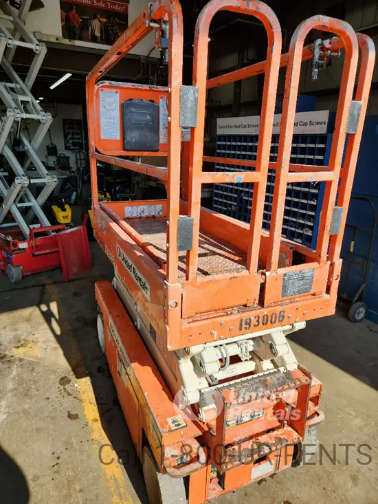 2017 Snorkel S3219E Scissor Lift