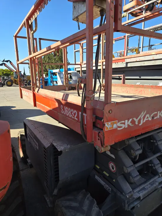 2017 Skyjack SJ6832RT Rough Terrain Scissor Lift