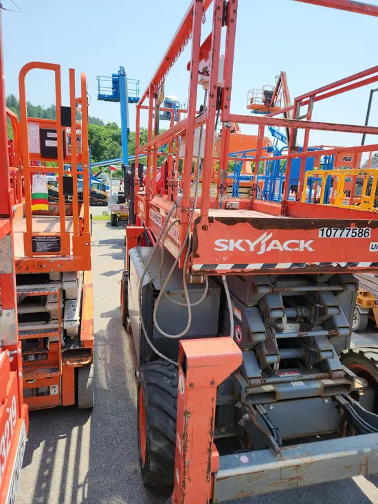 2018 Skyjack SJ6832RT Rough Terrain Scissor Lift