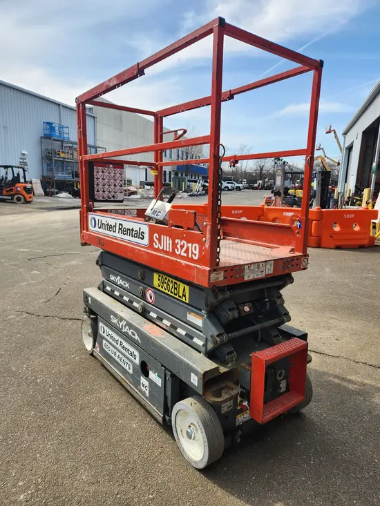 2018 Skyjack SJIII3219 Scissor Lift