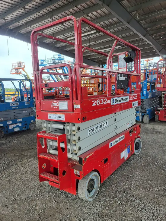 2017 MEC 2632SE Scissor Lift
