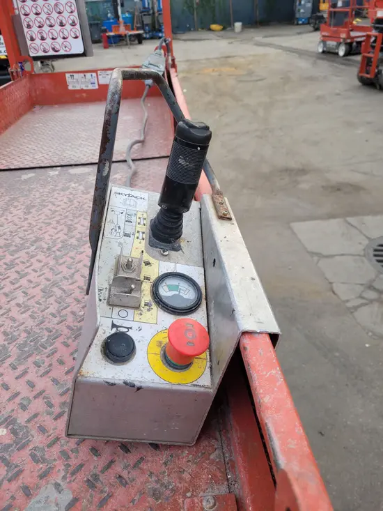 2018 Skyjack SJIII3226 Scissor Lift